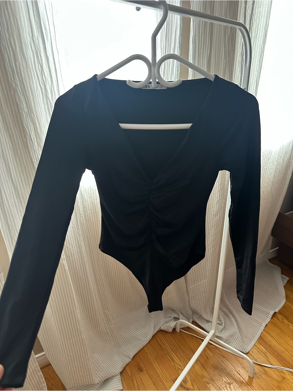 Zara Black Long-Sleeve Ruched V-Neck Bodysuit NEVER WORN